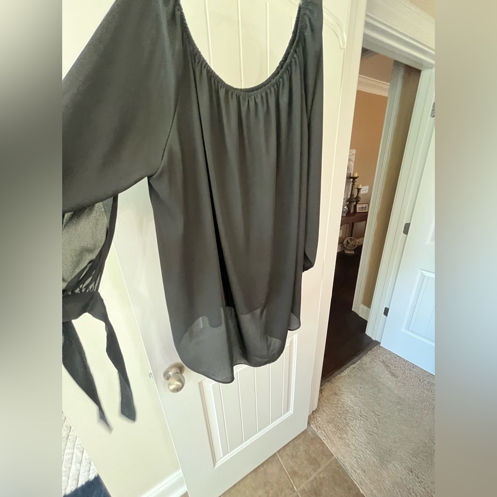 Black split sleeve top